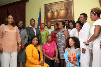 Haïti / Journée internationale de la femme : Une trentaine de cadres féminins de l'administration publique, honorés par le premier ministre Lamothe