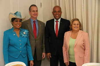 Haïti/Coopération : Le Président Martelly reçoit une délégation de Représentants du Congrès américain