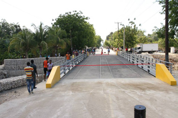 Haïti/Infrastructures : Le Pont sur la rivière Courjolle à l’Arcahaie, inauguré par le  Chef de l’Etat