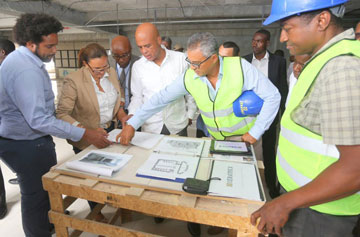 Haïti/Infrastructures : Le Chef de l’Etat évalue les travaux en cours l'Aéroport International Toussaint Louverture