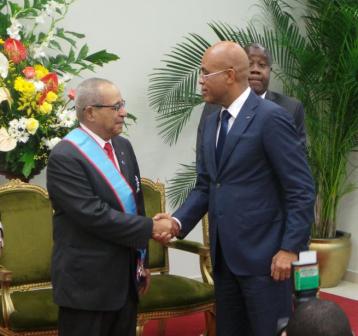 Docteur René Charles décoré par le Président Martelly