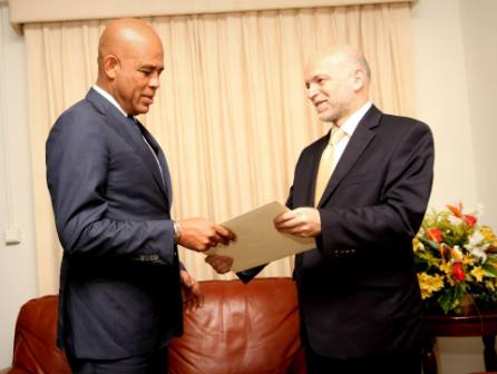 Docteur René Charles décoré par le Président Martelly