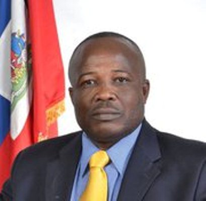 Haïti/Politique : Aucune solution à la crise n’est possible sans le Sénat, soutient son président Simon Dieuseul Desras
