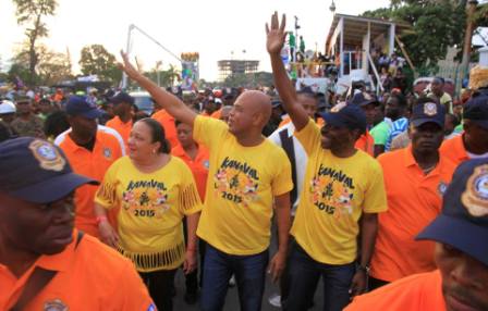 Le Président Martelly réitère son appel à la solidarité et à l’unité durant les festivités carnavalesques