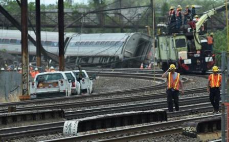 Déraillement d’un train à Philadelphie: Au moins sept morts