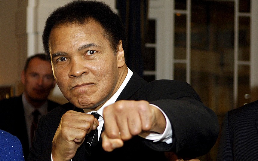 Etats-Unis: La mort de Mohamed Ali s’invite dans les primaires américaines