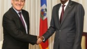Le Président Moïse reçoit les lettres de créance du nouvel Ambassadeur du Chili accrédité en Haïti