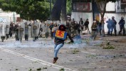 Trois morts au premier jour de la grève générale au Venezuela
