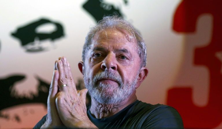 Brésil: Lula joue une de ses dernières cartes pour éviter la prison