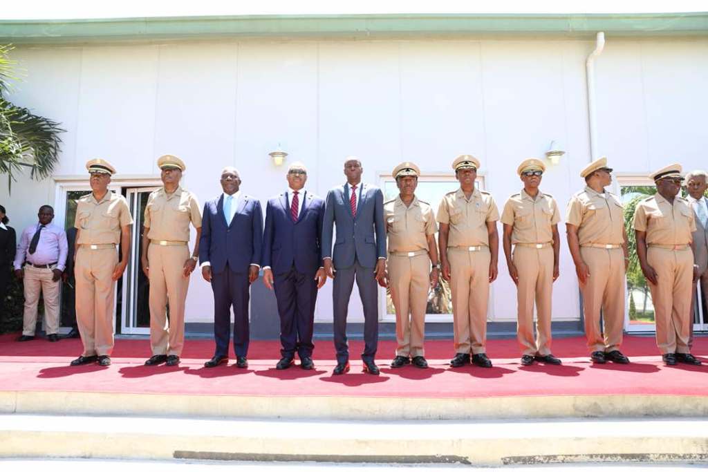 Le Président Jovenel Moise installe les six autres membres de l’Etat-major des FADH