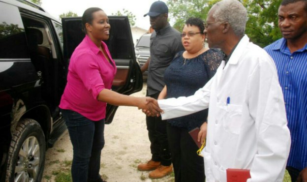 Visite de la Première Dame d’Haïti à l’hôpital des tuberculeux de Port-au-Prince