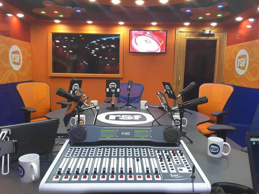 Radio Sans Fin fait ses premiers pas sous la houlette du journaliste Yvenert Joseph
